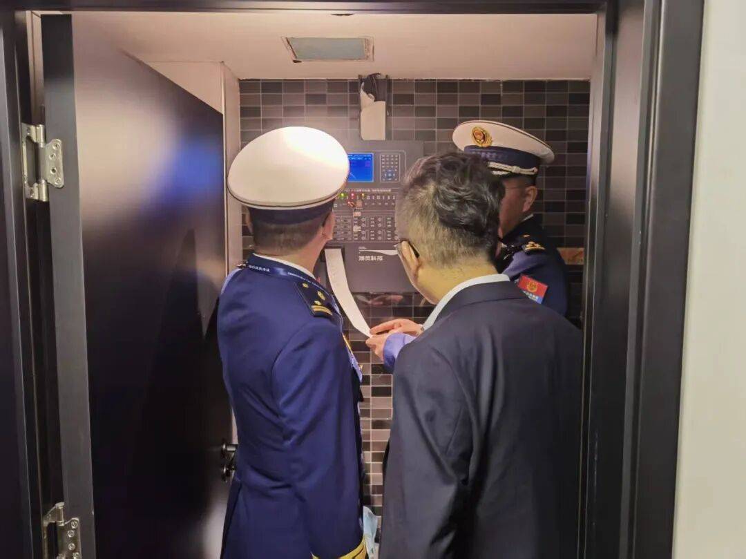 国庆假期 步履不停|消防力量深入景区古建、酒店民宿、加油站等场所全面筑牢安全防线