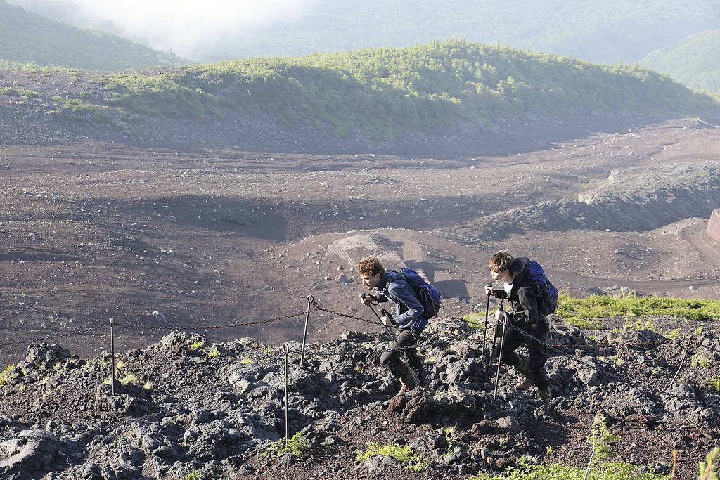 富士山登山新规见效，游客遇险明显减少_发现频道_中国青年网